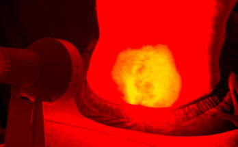 Lower back pain. Infrared heat light lamp therapy.