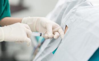 form of regional anaesthesia involving injection of a local anaesthetic into the subarachnoid space